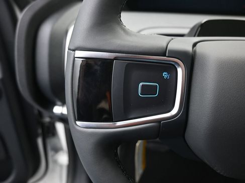 New 2025 Ford Expedition Active image 29