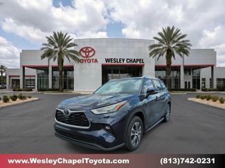Used 2023 Toyota Highlander XLE FWD video 1