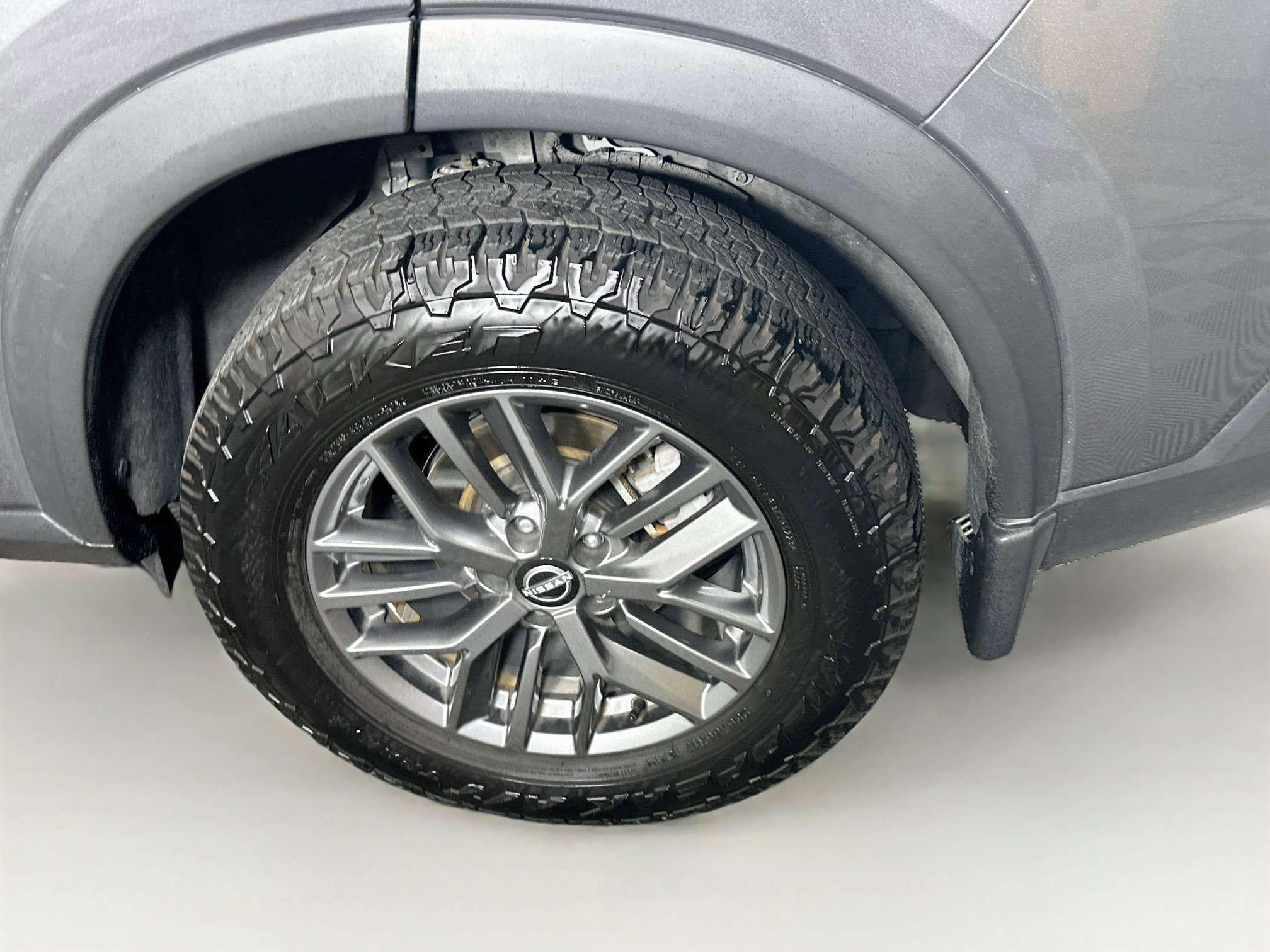 Used 2023 Nissan Rogue S AWD/4WD image 11