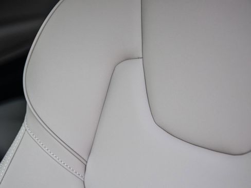 Certified 2025 Volvo XC90 B5 Plus image 30