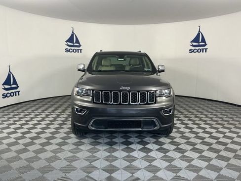 Used 2017 Jeep Grand Cherokee Limited AWD/4WD image 2