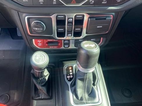 Used 2024 Jeep Wrangler Unlimited Rubicon 392 AWD/4WD image 14