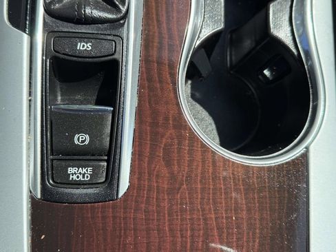 Used 2017 Acura TLX w/ Technology Package FWD image 22