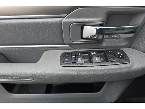 Used 2015 RAM 1500 Classic SLT image 13