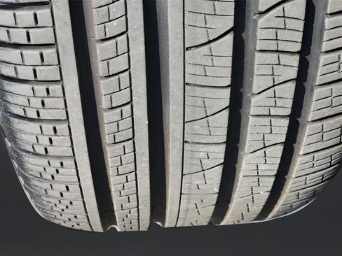 Certified 2025 Volvo XC90 T8 Plus w/ Protection Package Premier image 32