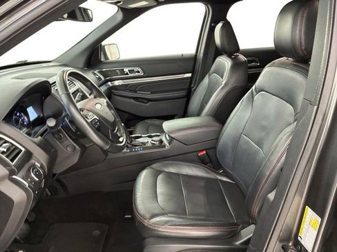 Used 2018 Ford Explorer Sport w/ Equipment Group 401A AWD/4WD image 12