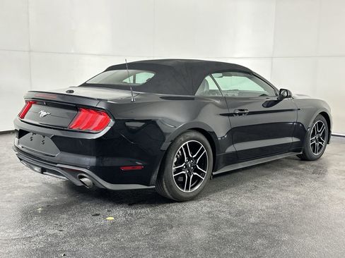 Used 2022 Ford Mustang Premium RWD image 4