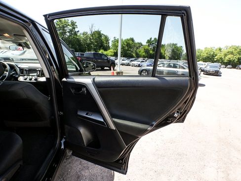 Used 2018 Toyota RAV4 LE w/ All Weather Liner Package AWD/4WD image 13