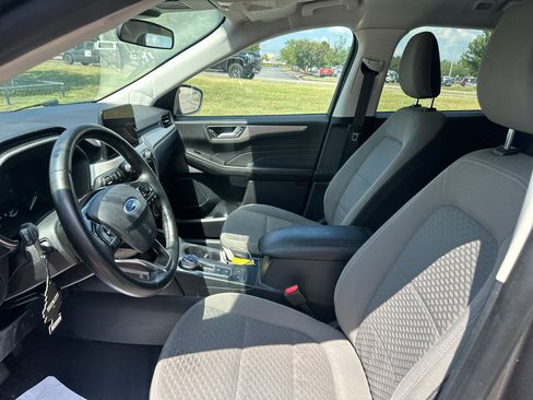 Used 2021 Ford Escape SE w/ Cold Weather Package FWD image 17