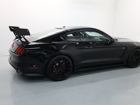 Used 2019 Ford Mustang Shelby GT350R w/ GT350R Equipment Group 920A RWD image 66