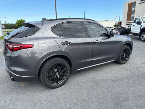 Used 2020 Alfa Romeo Stelvio Ti Sport w/ Quick Order Package 22S Sport AWD/4WD image 4
