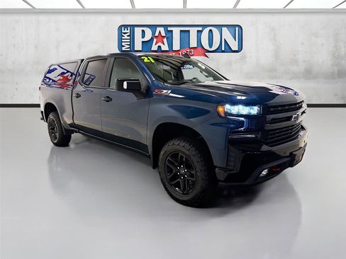 Used 2021 Chevrolet Silverado 1500 LT Trail Boss w/ Convenience Package II AWD/4WD image 1