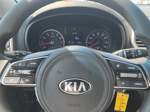 Used 2022 Kia Sportage LX FWD image 14