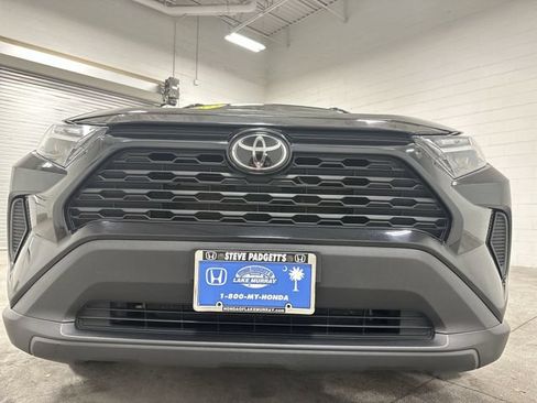 Used 2023 Toyota RAV4 XLE FWD image 10