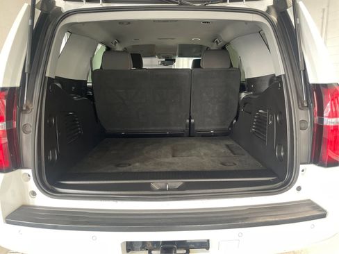 Used 2018 Chevrolet Tahoe LS w/ Enhanced Driver Alert Package AWD/4WD image 12