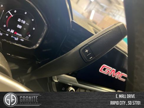 Used 2024 GMC Sierra 1500 SLT AWD/4WD image 14