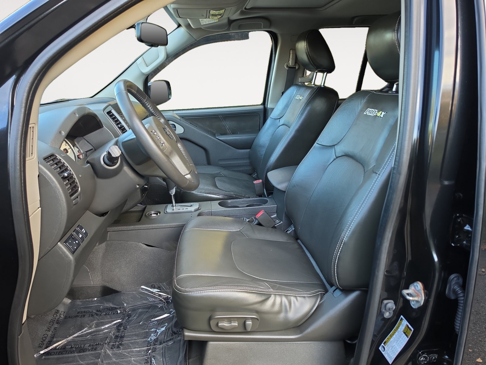 Used 2020 Nissan Frontier PRO-4X w/ Pro-4x Utility Package AWD/4WD image 9