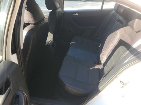 Used 2012 Volkswagen Jetta SE image 18
