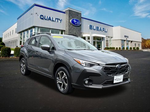 Used 2024 Subaru Crosstrek 2.0i Premium AWD/4WD image 5
