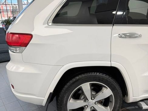 Used 2015 Jeep Grand Cherokee Overland AWD/4WD image 9