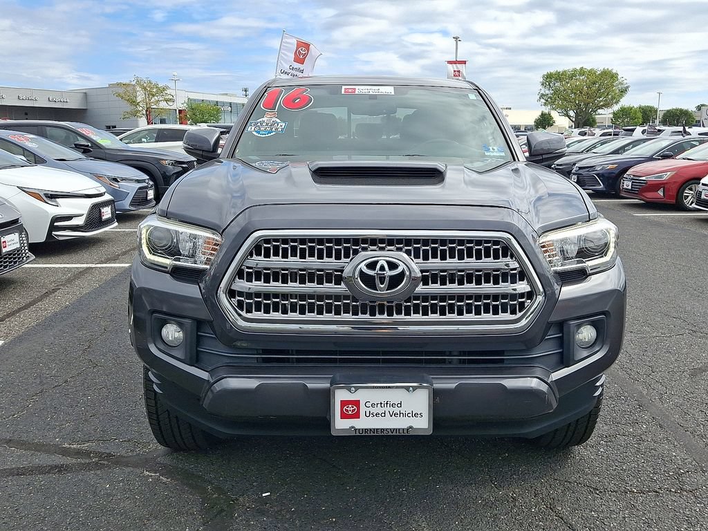 Certified 2016 Toyota Tacoma TRD Sport w/ Towing Package AWD/4WD image 2