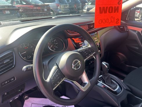 Used 2018 Nissan Rogue Sport S FWD image 18