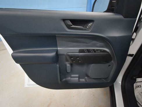 Used 2024 Ford Maverick Lariat w/ Black Appearance Package image 4