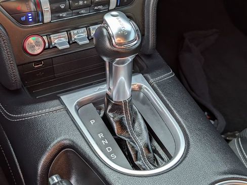 Used 2022 Ford Mustang GT Premium w/ Equipment Group 401A RWD image 13