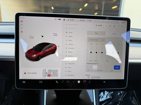 Used 2018 Tesla Model 3 Long Range image 16