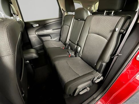 Used 2020 Dodge Journey SE w/ SE Popular Equipment Group FWD image 22