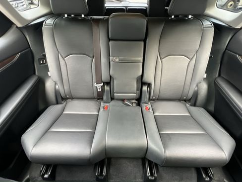Used 2022 Lexus RX 350L Premium w/ Premium Package AWD/4WD image 15