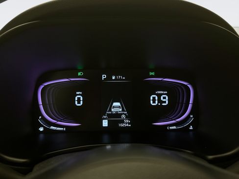 Used 2025 Kia Soul LX w/ LX Technology Package FWD image 13