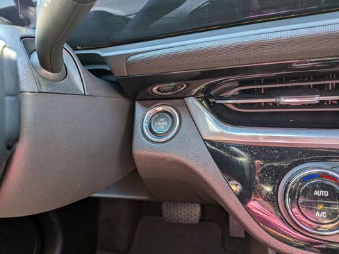 Certified 2024 Buick Envista Sport Touring w/ Convenience I Package FWD image 16