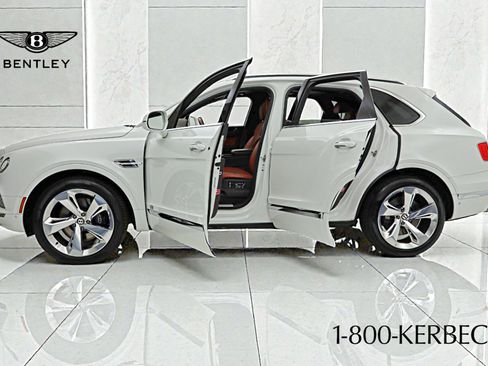Used 2019 Bentley Bentayga image 4