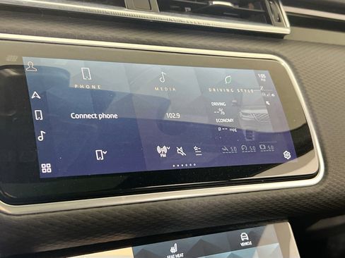 Used 2021 Land Rover Range Rover Velar R-Dynamic S image 15