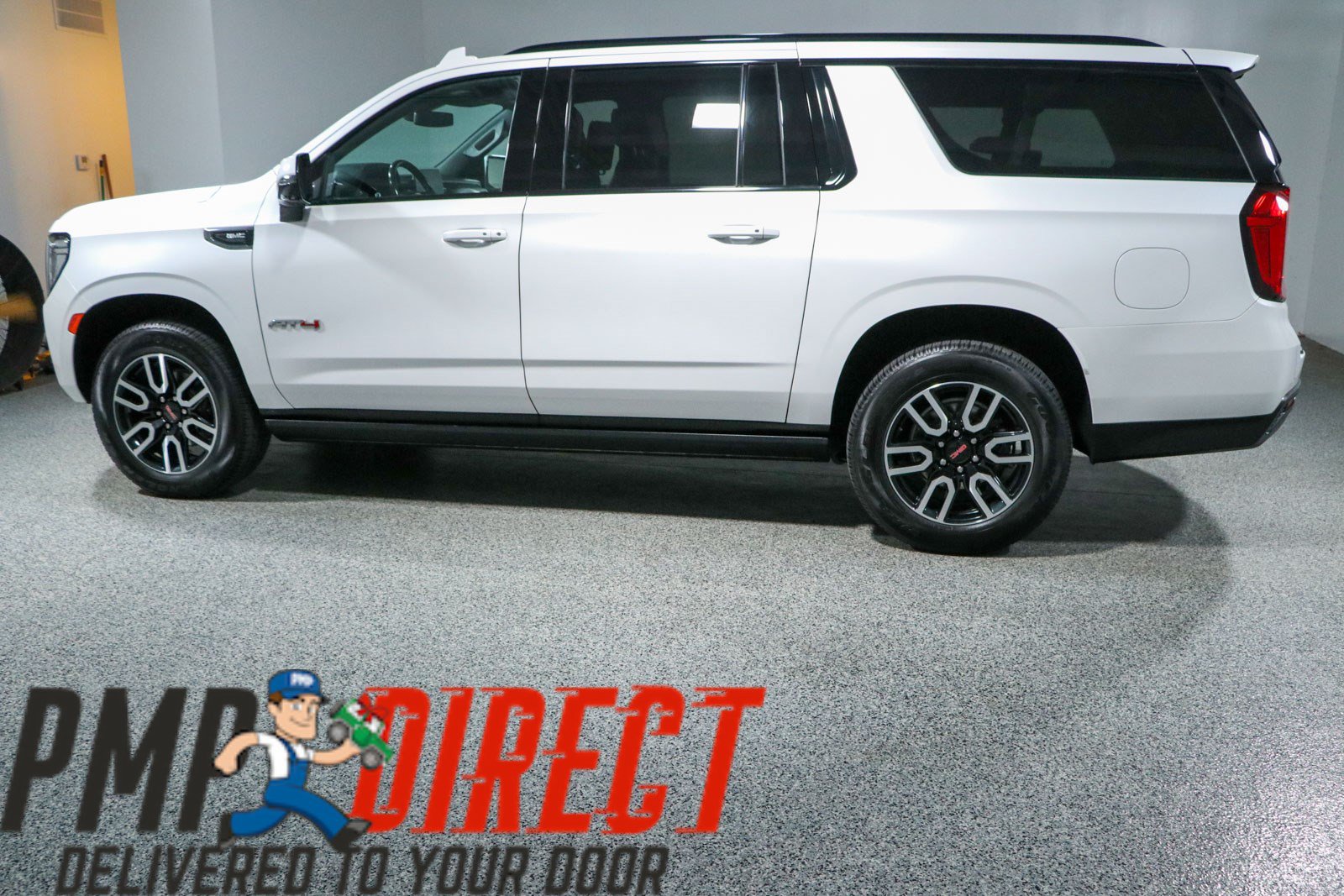 Used 2021 GMC Yukon XL AT4 w/ AT4 Premium Plus Package AWD/4WD image 10