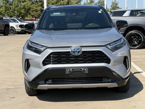 Used 2024 Toyota RAV4 XSE AWD/4WD image 8