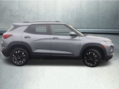 Used 2022 Chevrolet TrailBlazer LT AWD/4WD image 9
