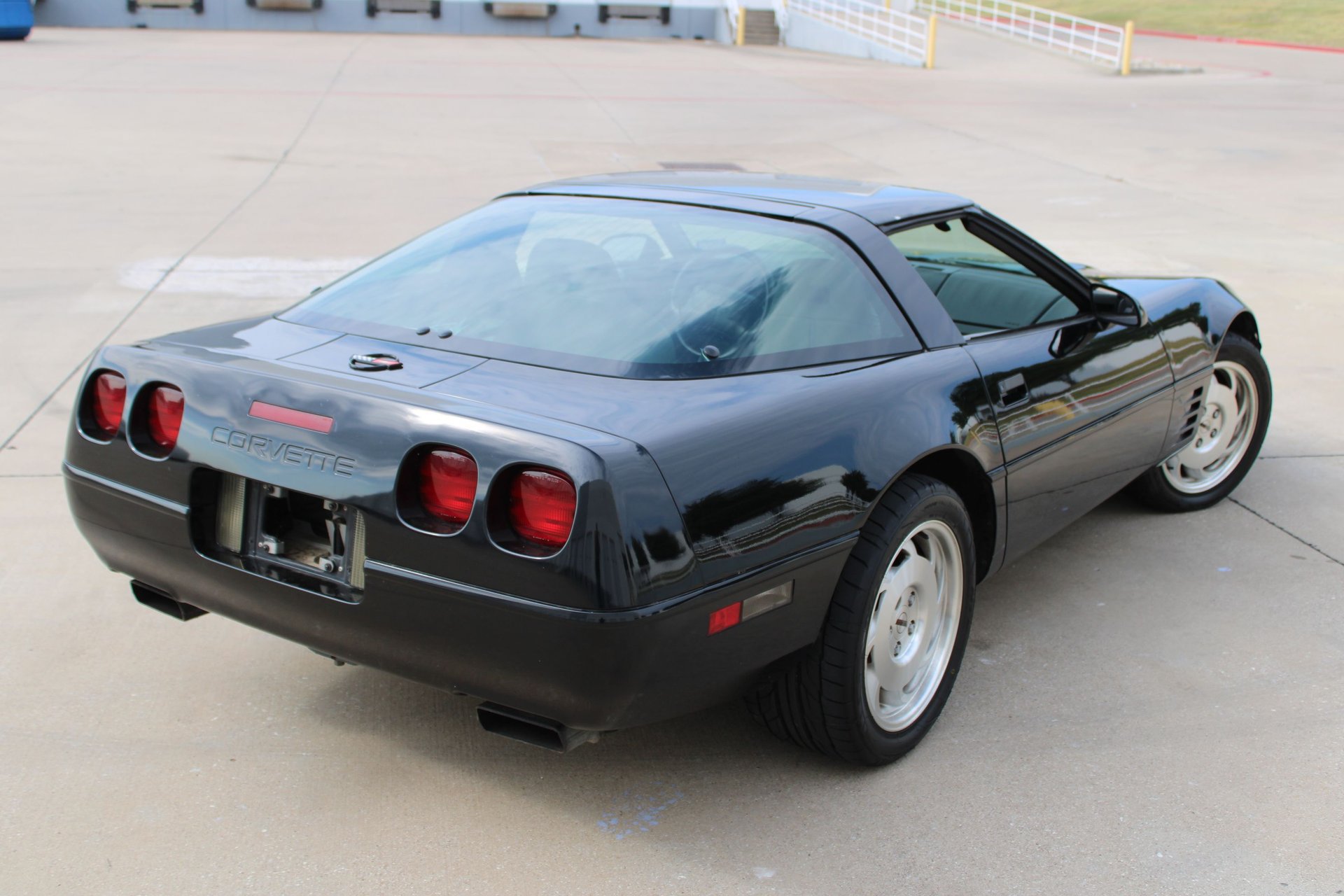 Used 1994 Chevrolet Corvette Coupe RWD image 14