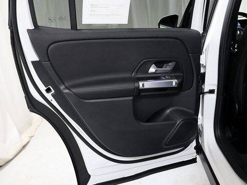 Certified 2023 Mercedes-Benz GLB 250 4MATIC image 26