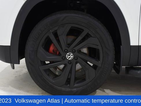 Used 2023 Volkswagen Atlas SE image 6