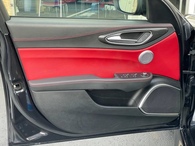 Used 2021 Alfa Romeo Giulia Quadrifoglio RWD image 18