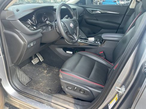 Used 2022 Buick Envision Essence w/ Sport Touring Package FWD image 4