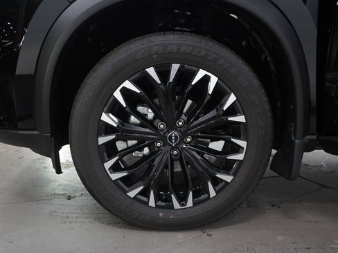 Certified 2026 Nissan Rogue Dark Armor AWD/4WD image 30