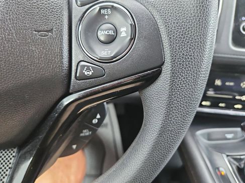 Used 2022 Honda HR-V EX image 27