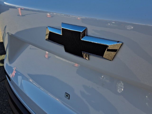 Used 2024 Chevrolet Trax RS w/ Sunroof Package FWD image 38