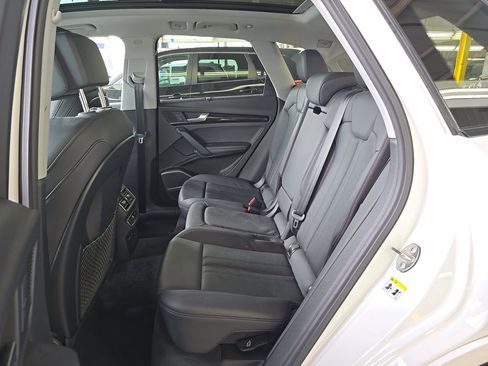 Used 2019 Audi Q5 2.0T Premium Plus w/ Premium Plus Package AWD/4WD image 8