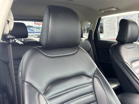 Used 2024 Ford Edge SEL AWD/4WD image 28