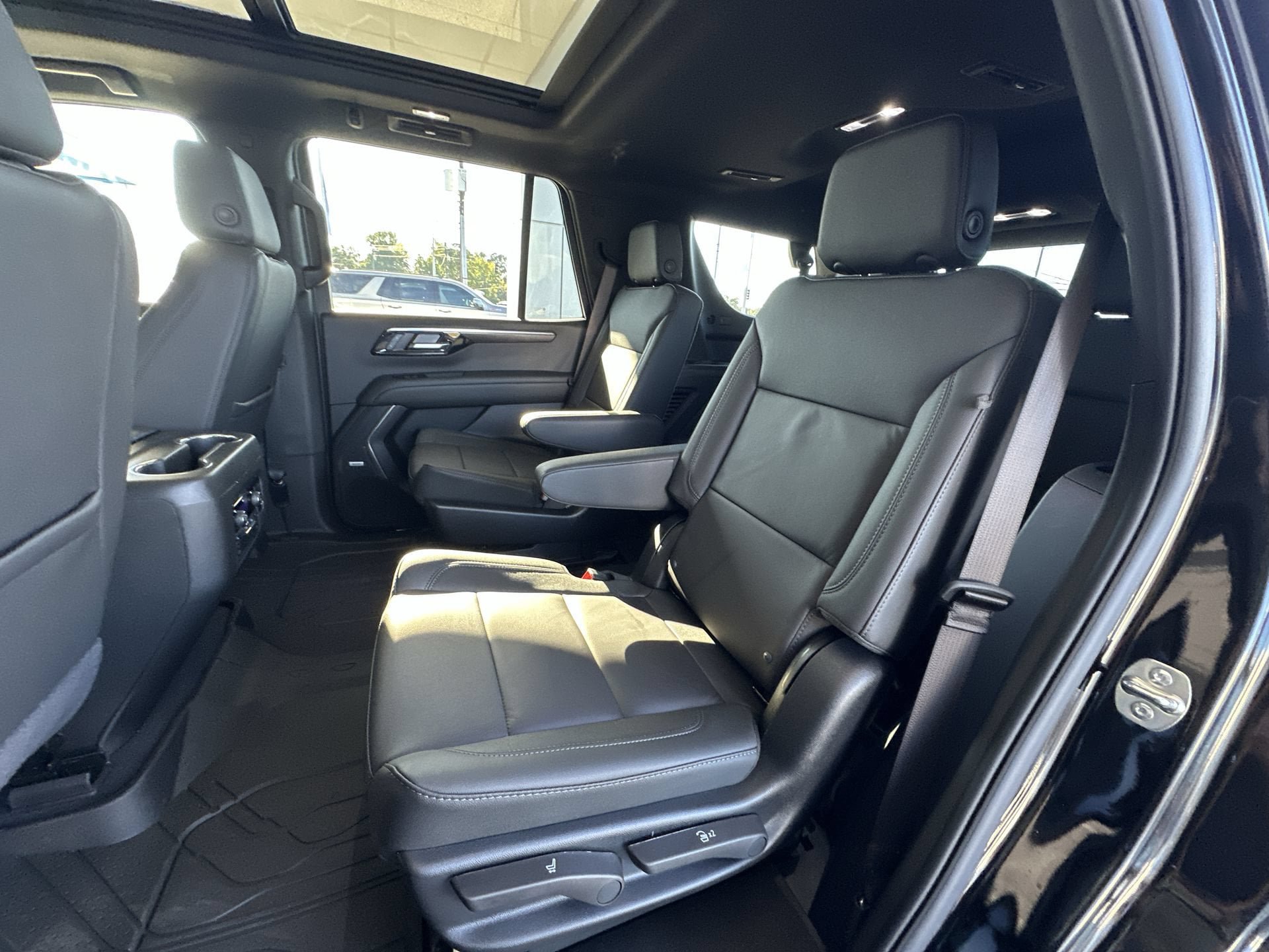 New 2026 Chevrolet Tahoe Z71 w/ Comfort Package AWD/4WD image 26
