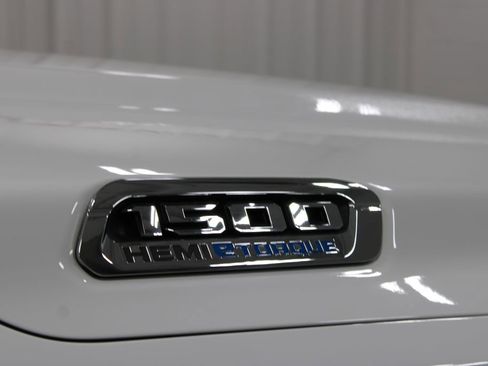 Used 2024 RAM 1500 Laramie image 12